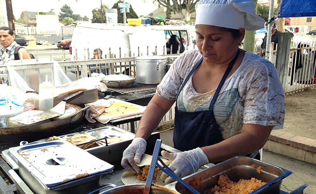 Felipa Mayo cooks on the street in South L.A. | Daina Beth Solomon