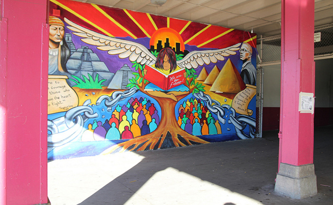 A South LA mural depicts the neighborhood's mixing of cultures. | Foshay School 7th Grade Photo Project